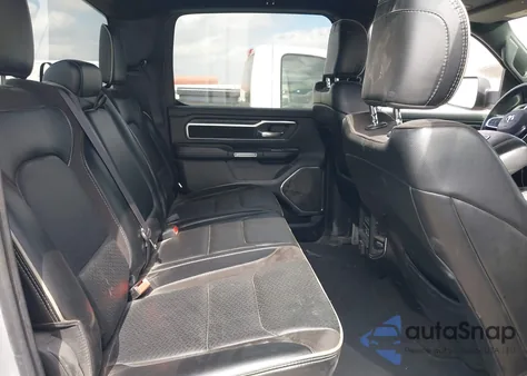 2024 Ram 1500 Laramie 4X2 5'7 Box z USA, uszkodzony, nr VIN 1C6RREJT8RN218584